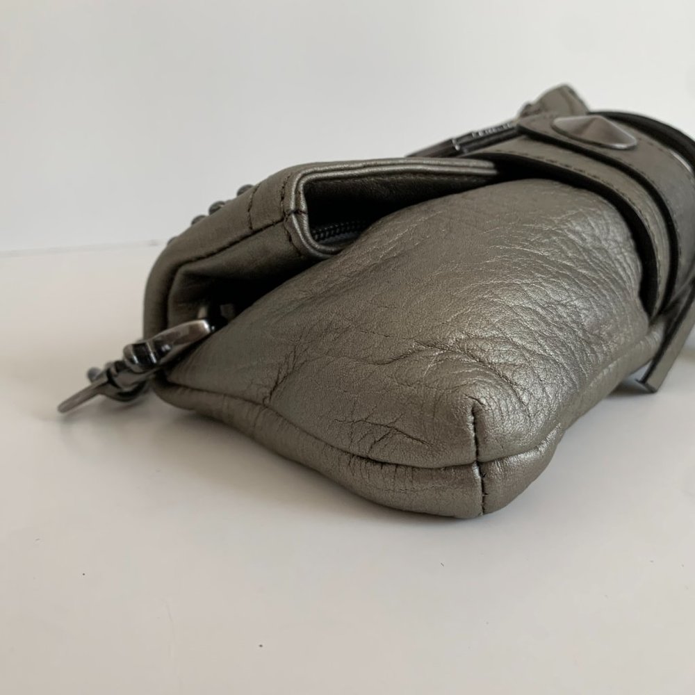 MARCIANO BY GUESS JULIUS STUDDED BAG - Picture 5 of 9